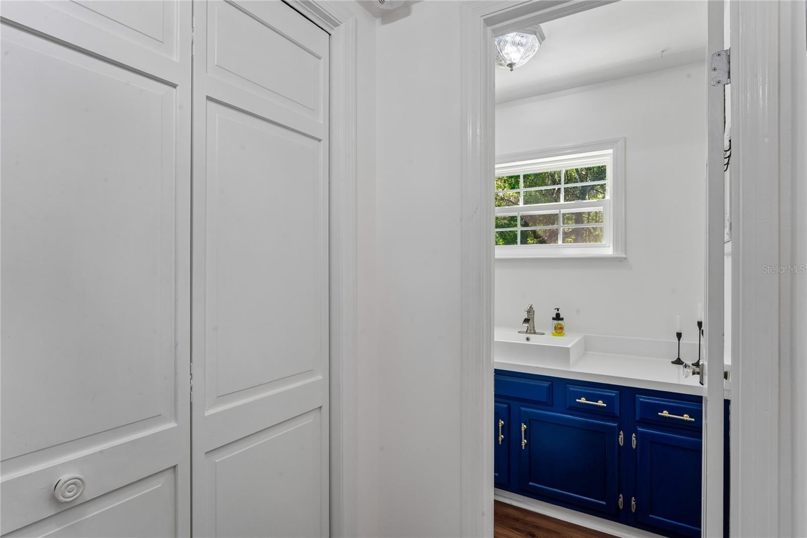 ROYAL OAKS ESTATE - Residential