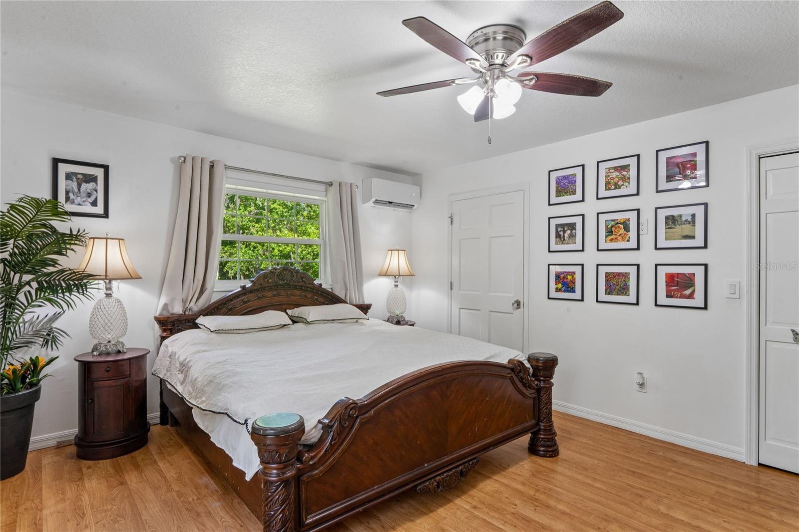 ROYAL OAKS ESTATE - Residential