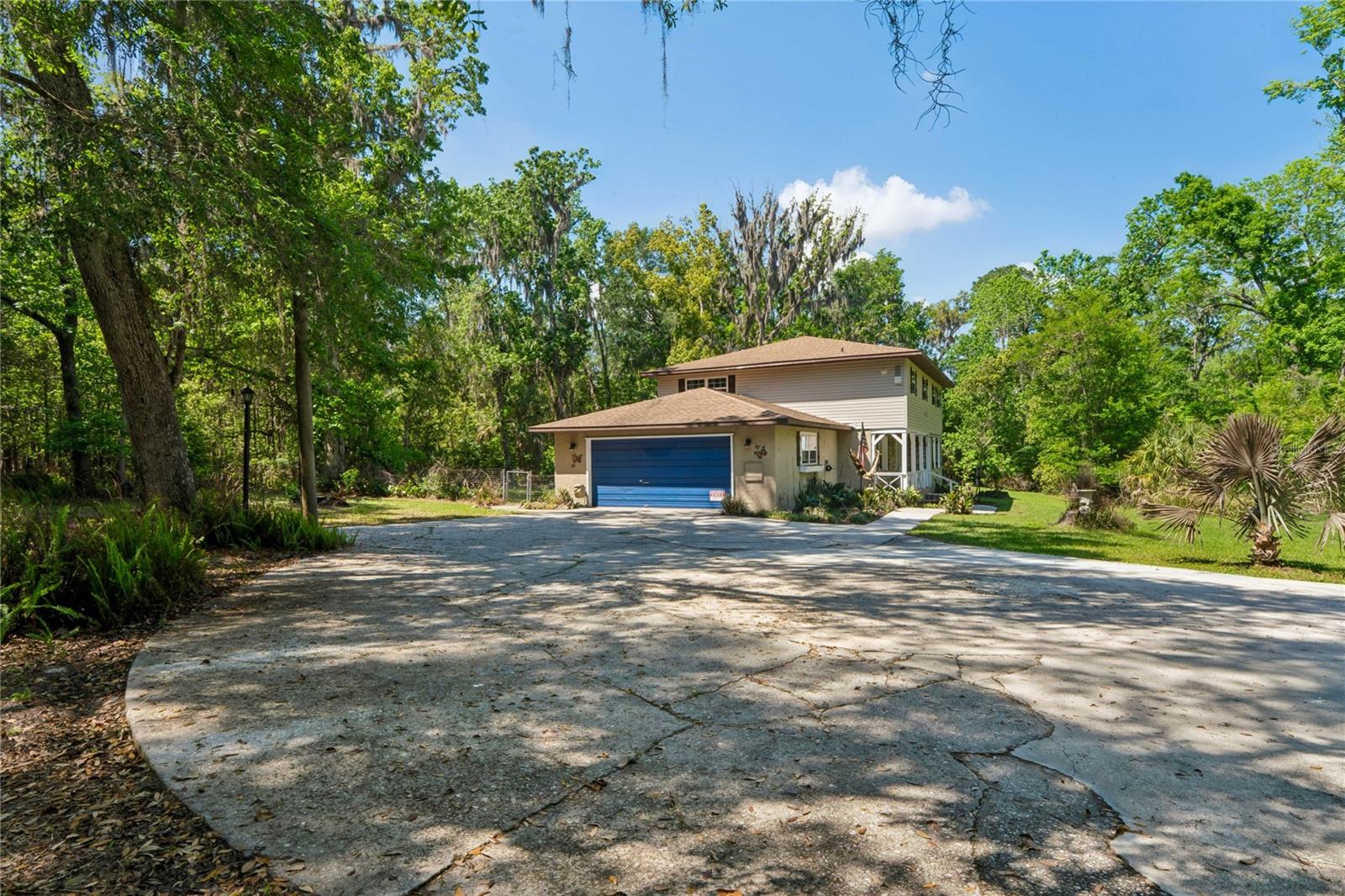 ROYAL OAKS ESTATE - Residential