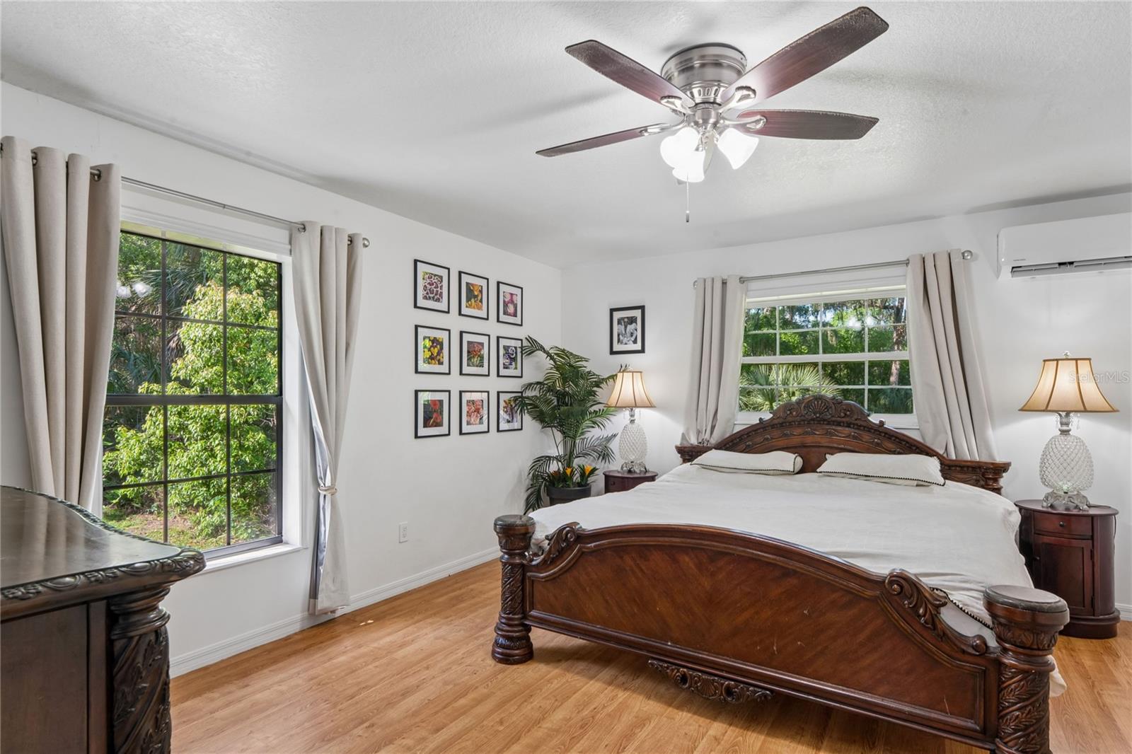 ROYAL OAKS ESTATE - Residential