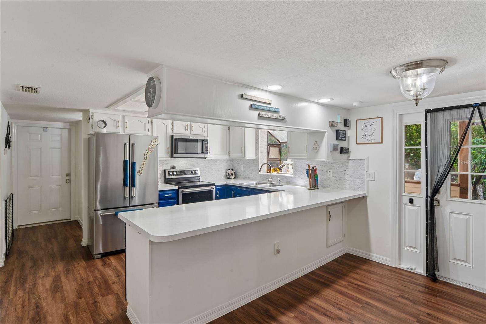 ROYAL OAKS ESTATE - Residential