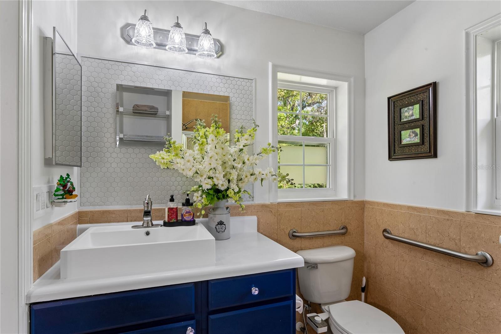 ROYAL OAKS ESTATE - Residential