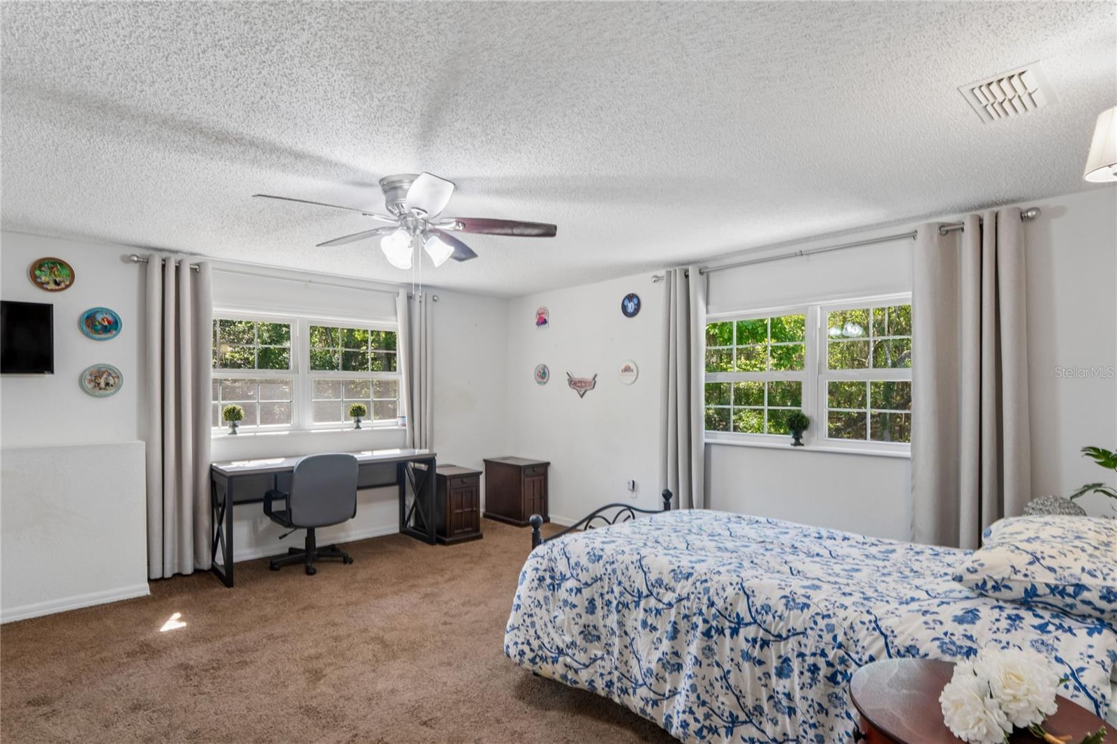 ROYAL OAKS ESTATE - Residential