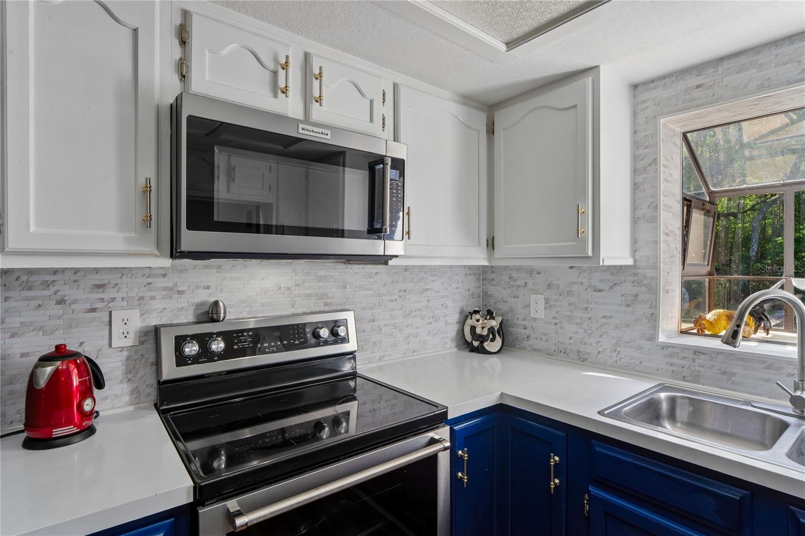 ROYAL OAKS ESTATE - Residential