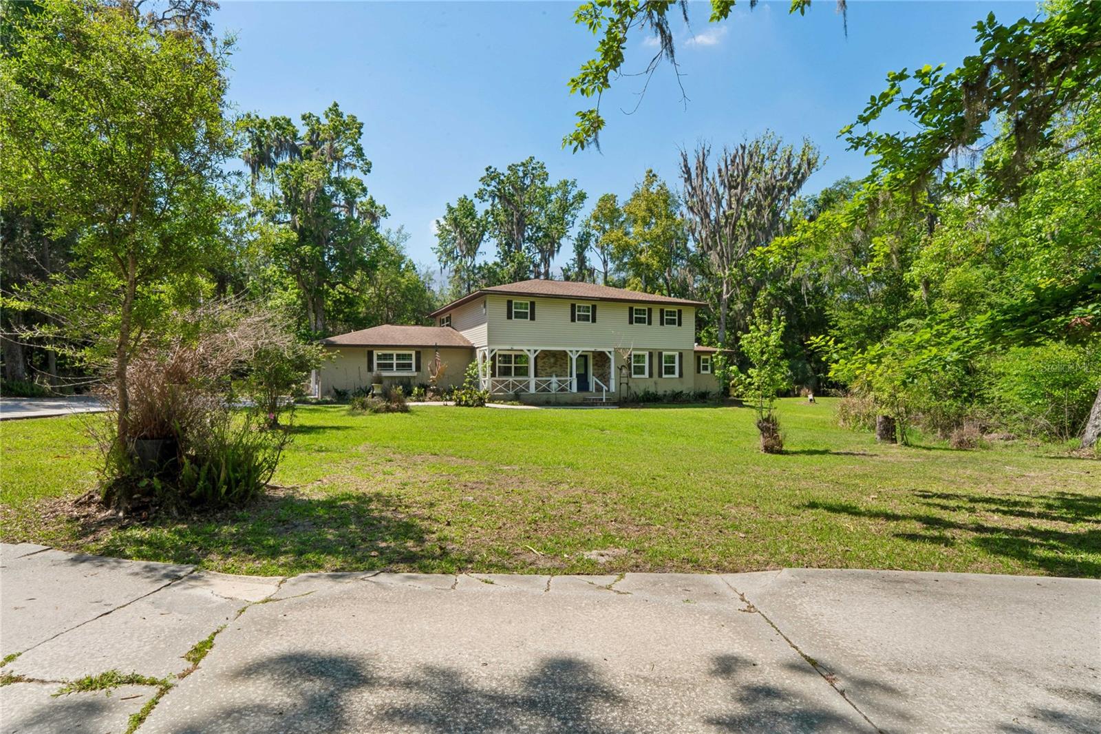 ROYAL OAKS ESTATE - Residential