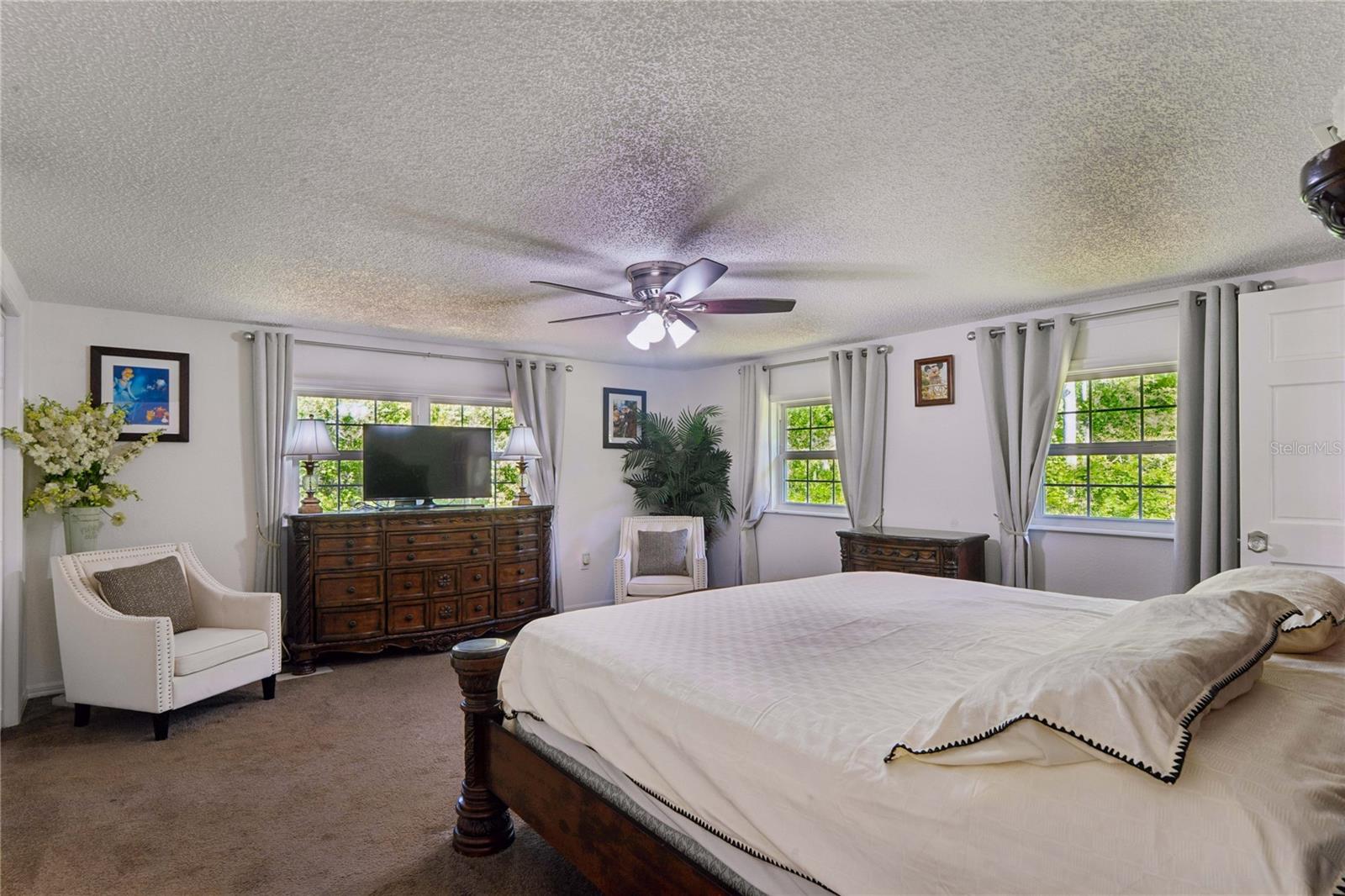 ROYAL OAKS ESTATE - Residential