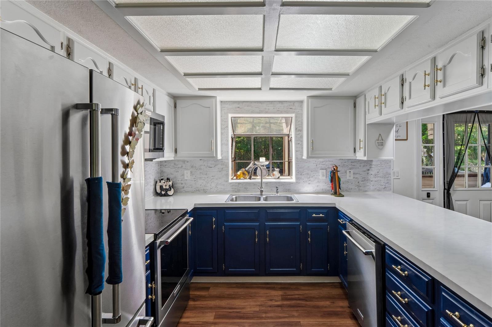 ROYAL OAKS ESTATE - Residential