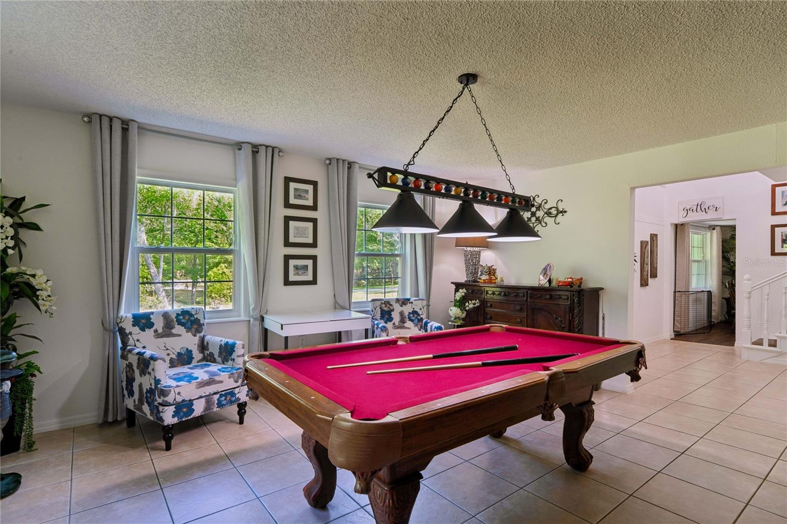 ROYAL OAKS ESTATE - Residential