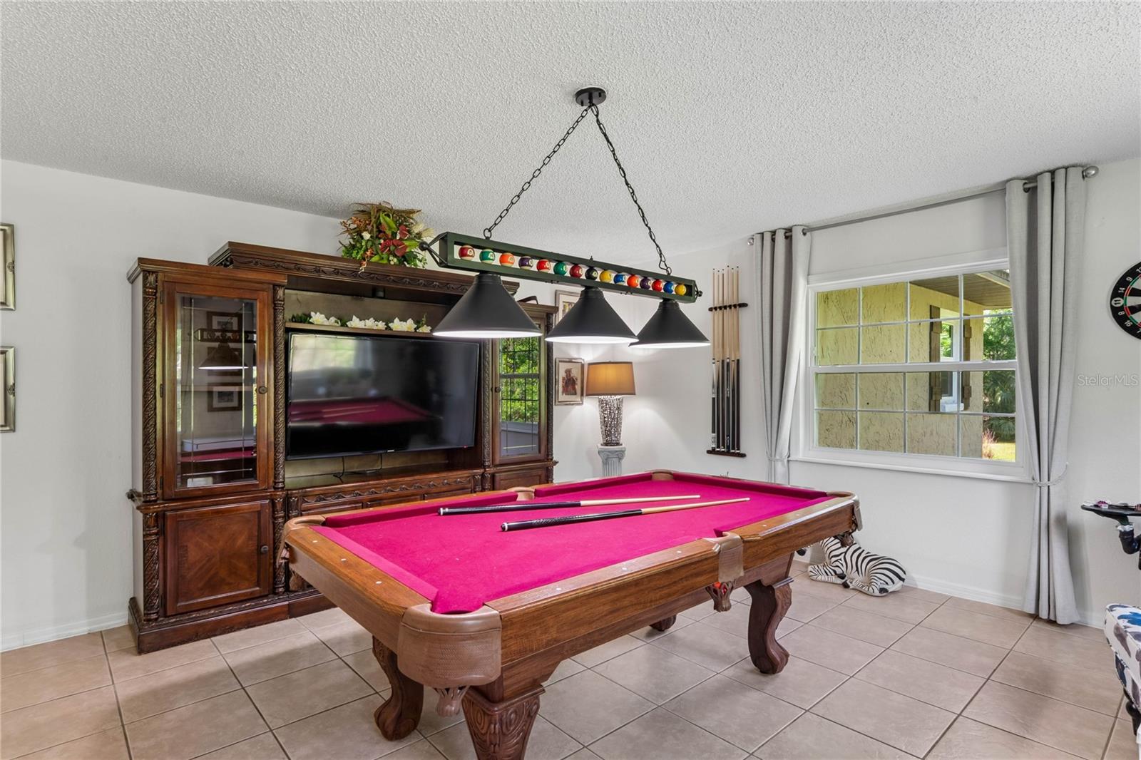 ROYAL OAKS ESTATE - Residential