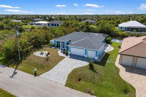 A home in PORT CHARLOTTE