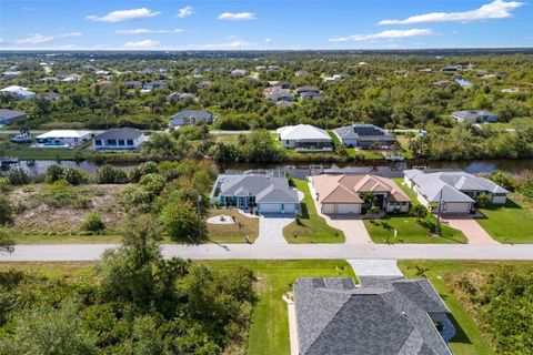 A home in PORT CHARLOTTE