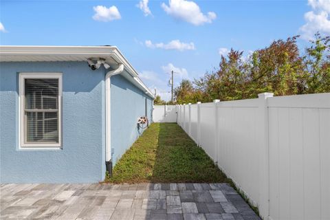 A home in PORT CHARLOTTE