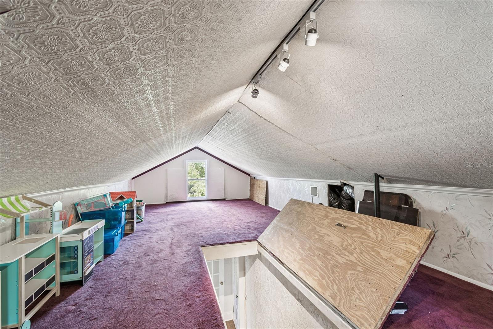 HALLS CENTRAL AVE 3 - Residential