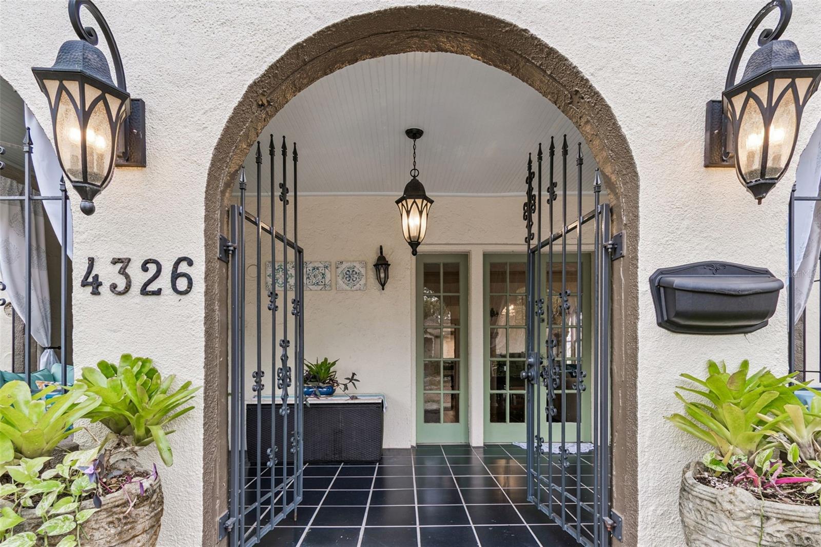 HALLS CENTRAL AVE 3 - Residential