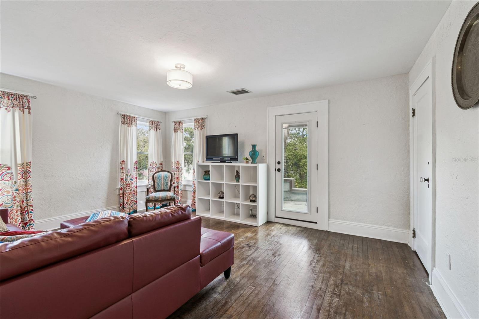 HALLS CENTRAL AVE 3 - Residential