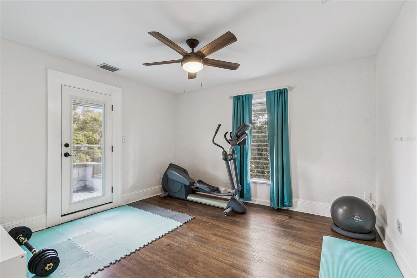 HALLS CENTRAL AVE 3 - Residential