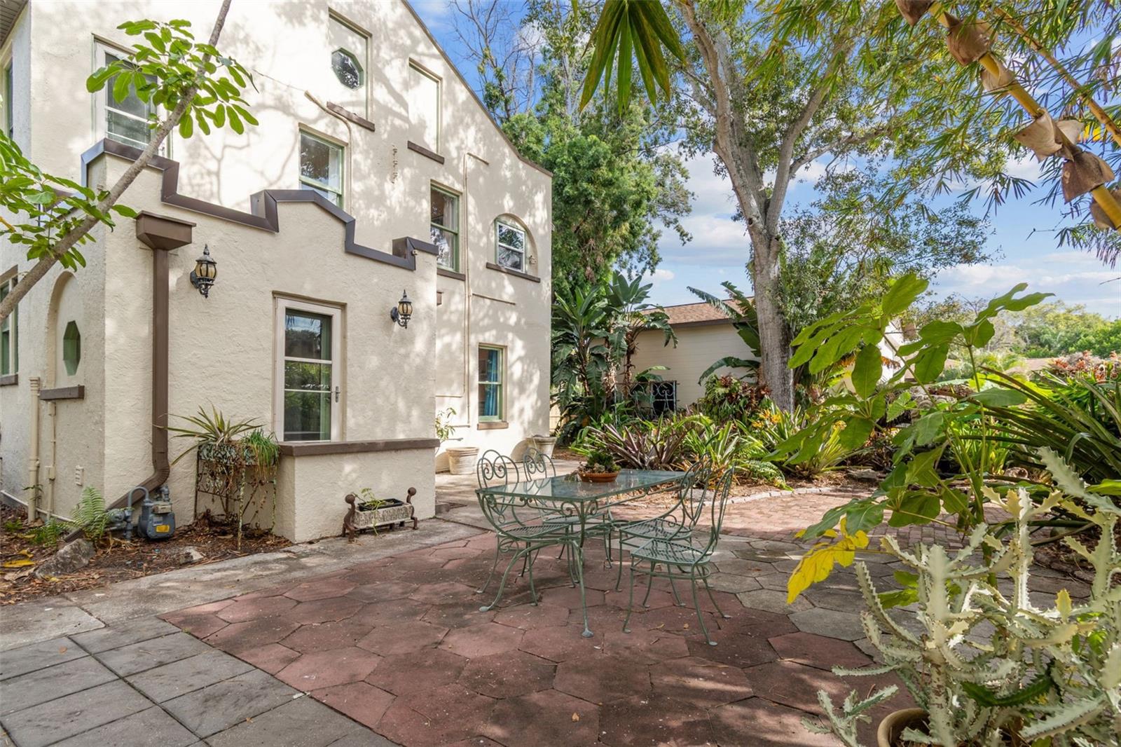 HALLS CENTRAL AVE 3 - Residential