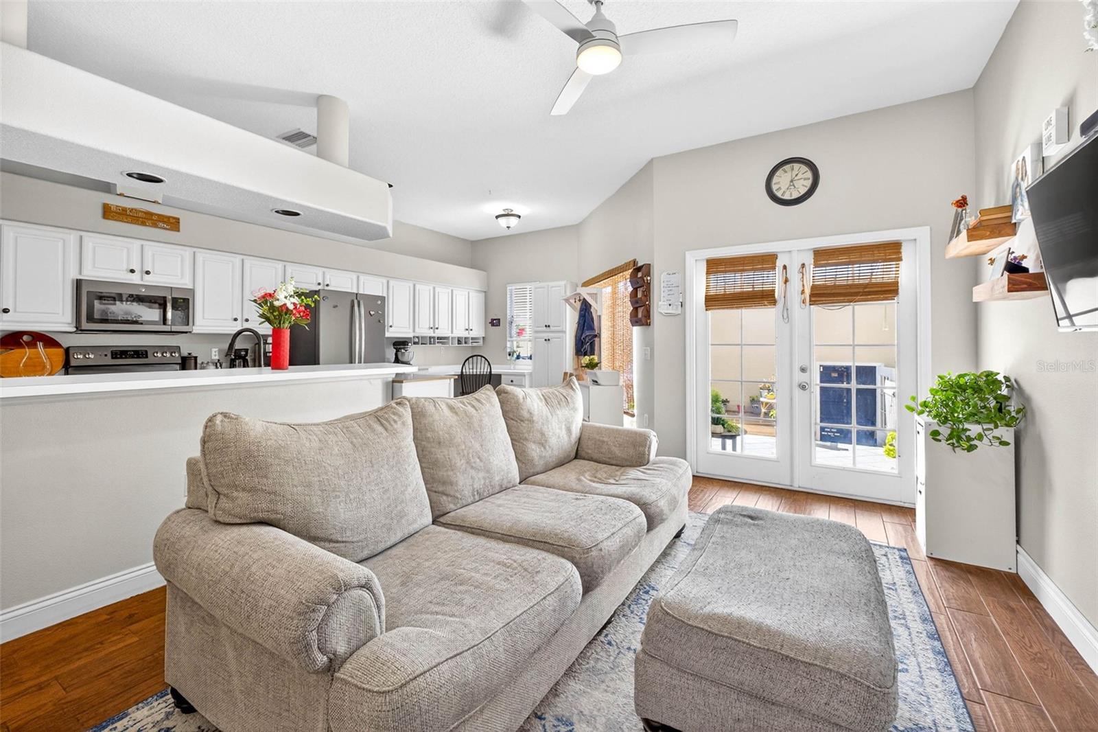 DAVIS ISLANDS PB10 PG52 TO 57 - Residential