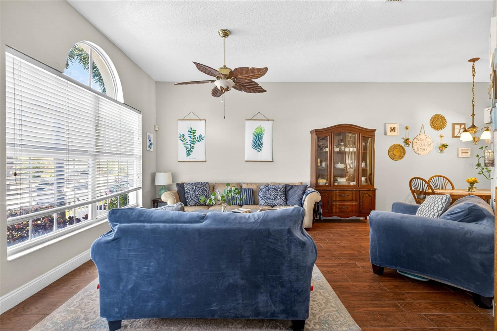 DAVIS ISLANDS PB10 PG52 TO 57 - Residential