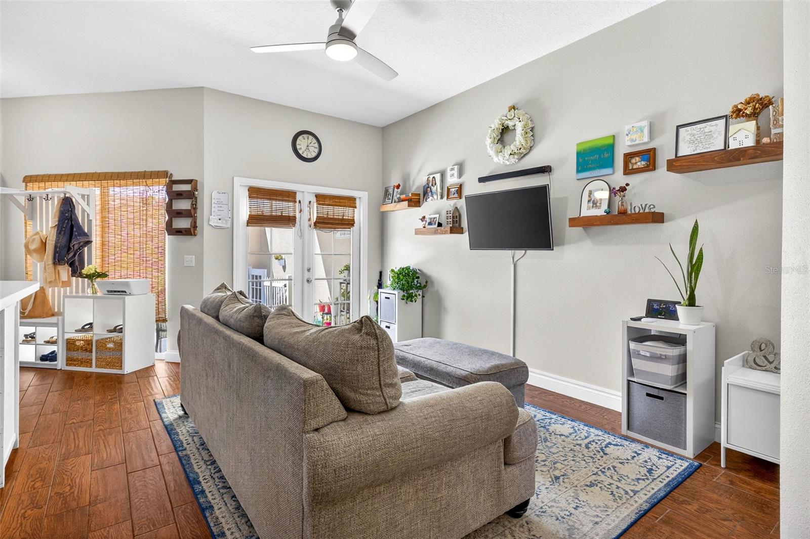 DAVIS ISLANDS PB10 PG52 TO 57 - Residential