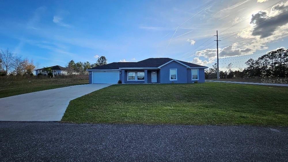 Great starter home will be ready to move in in October.