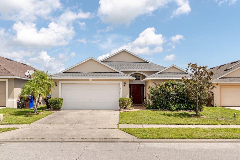 Photo of 1137 Liberty Hall Drive, Kissimmee, FL 34746 (MLS # S5151935)