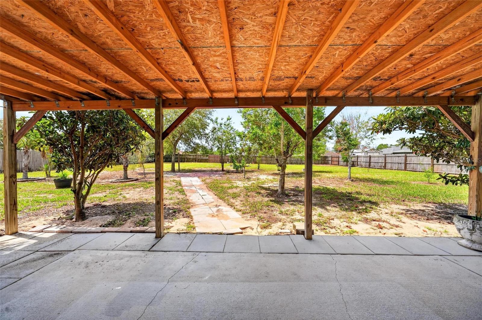 537 HATCHWOOD DRIVE