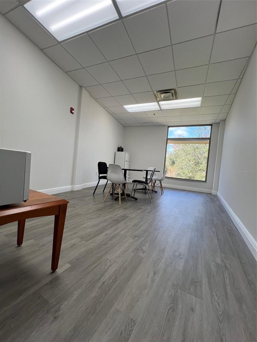 CELEBRATION VILLAGE UNIT 02 REP 08 - Commercial Lease