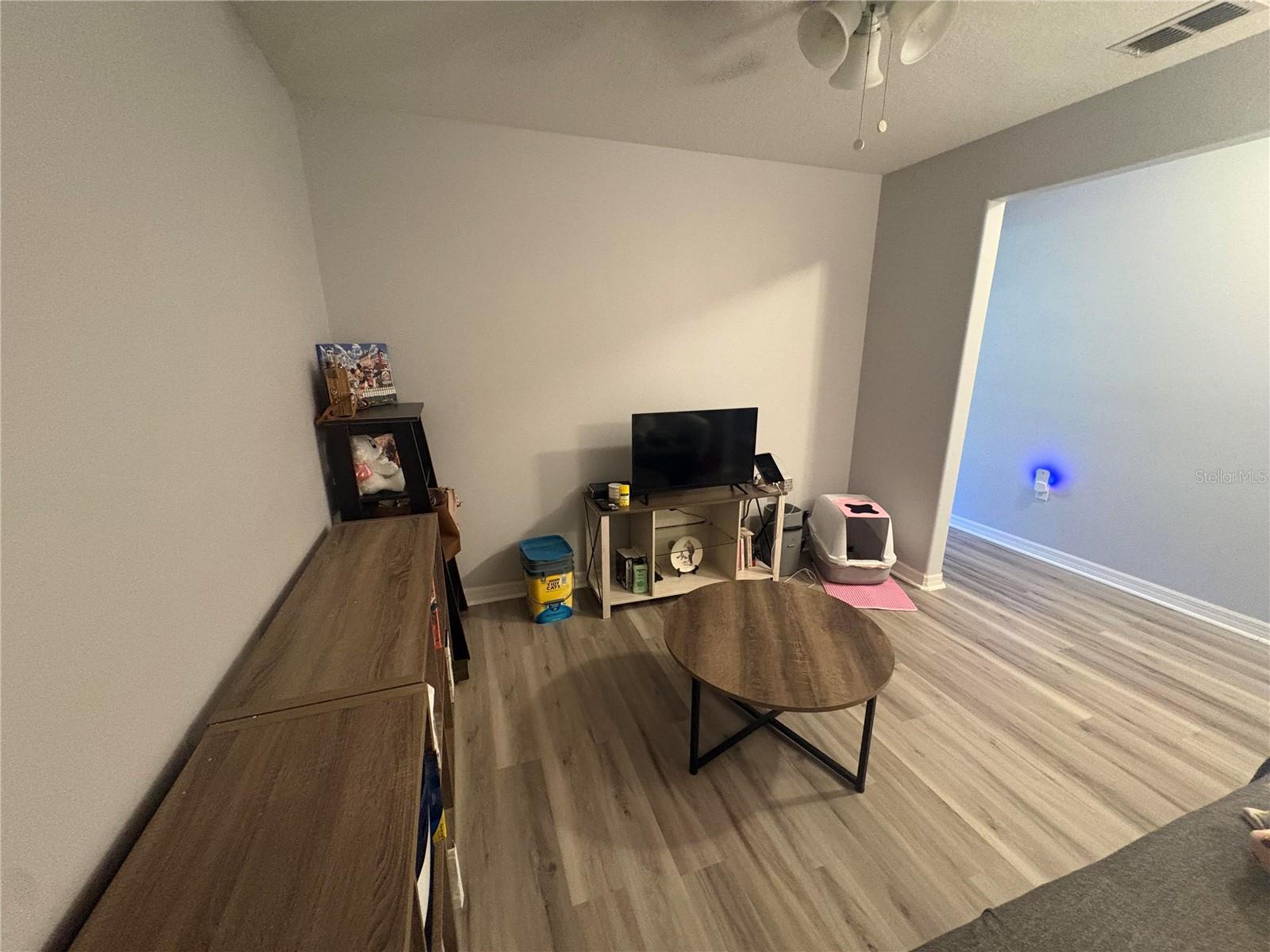 EILAND PARK TWNHMS - Residential