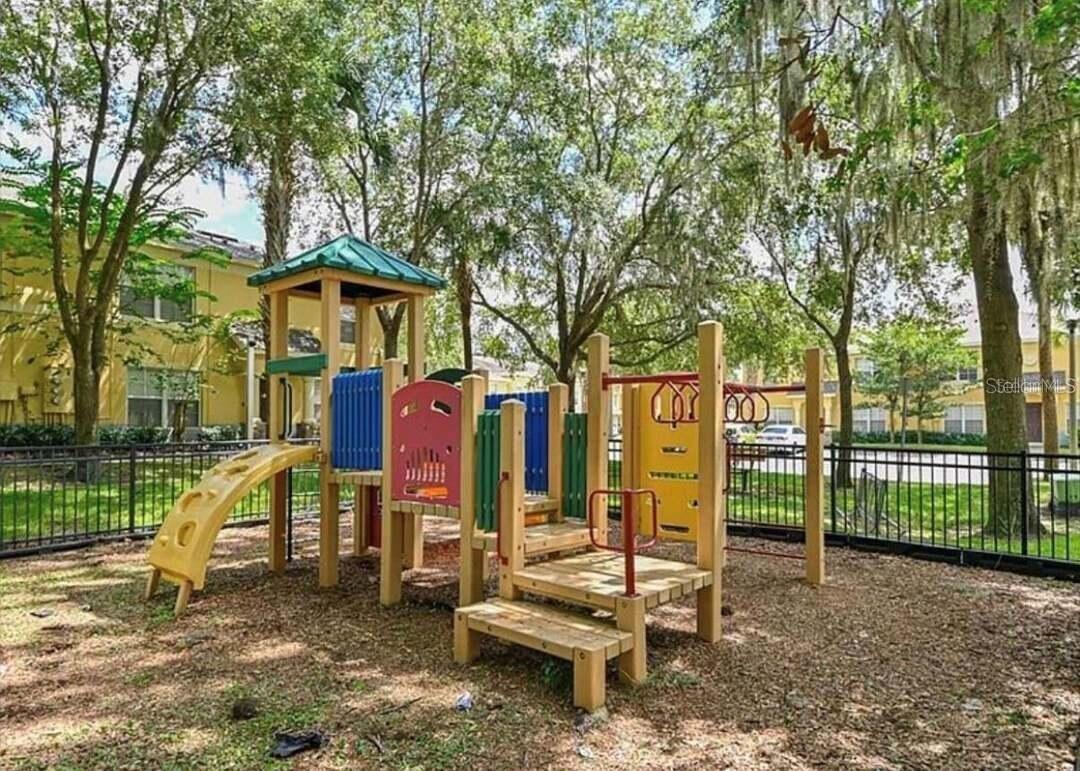 EILAND PARK TWNHMS - Residential