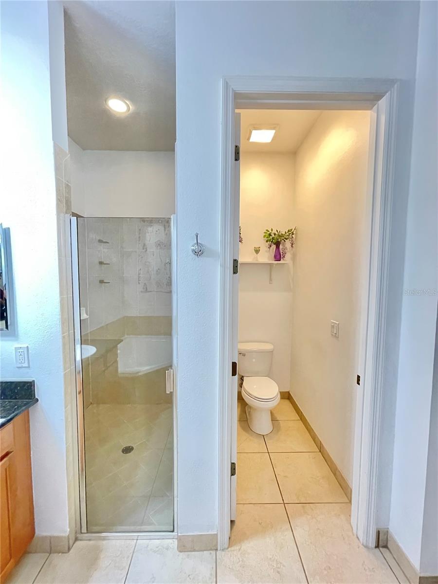 PRESTON SQUARE - Residential Lease