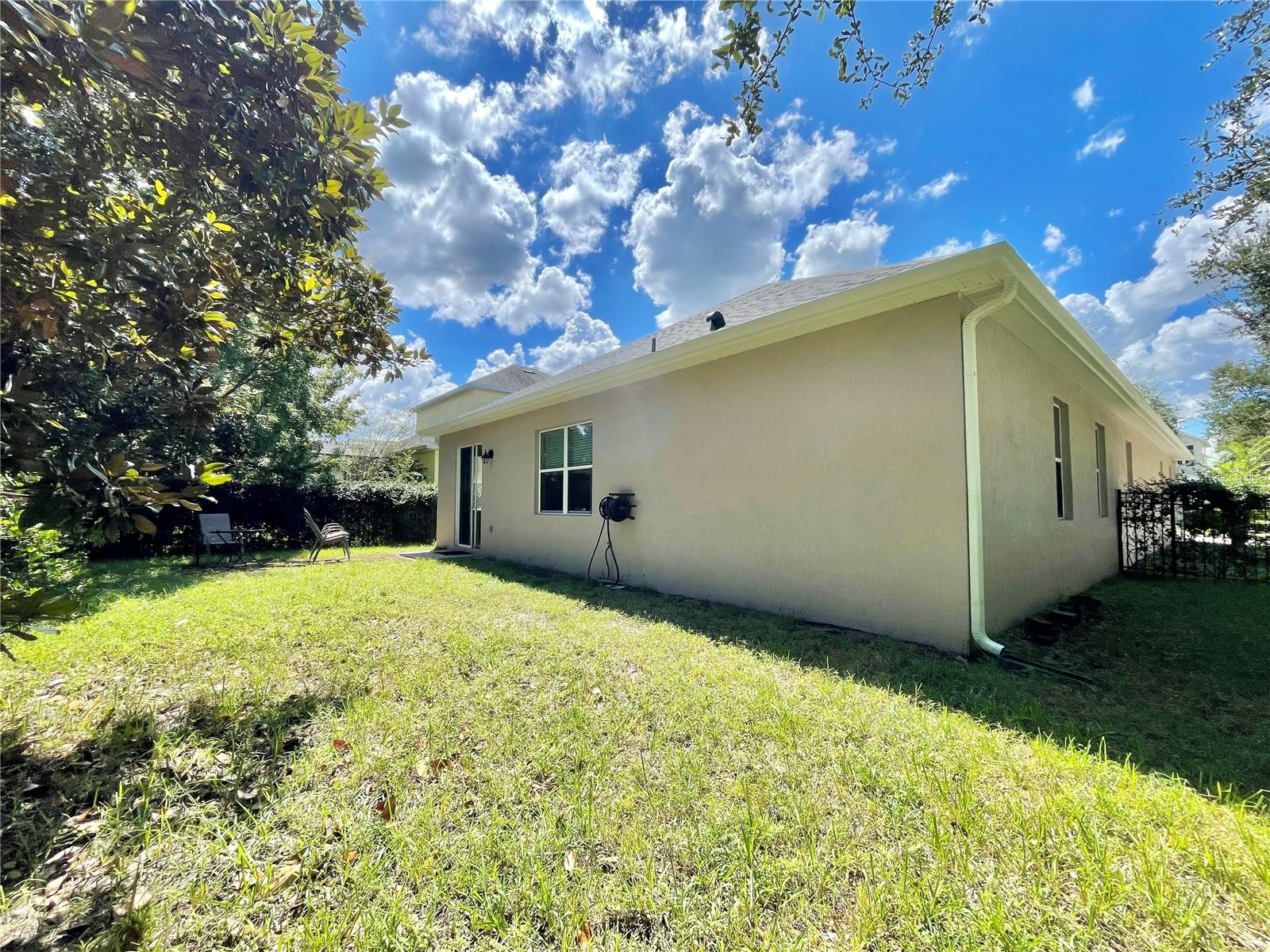 PRESTON SQUARE - Residential Lease