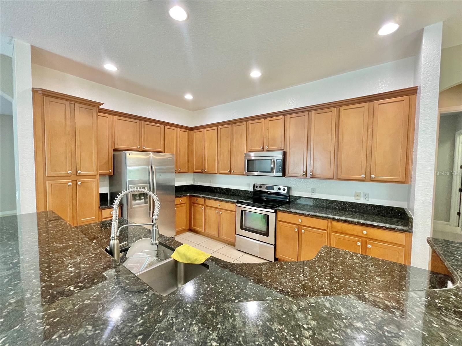 PRESTON SQUARE - Residential Lease