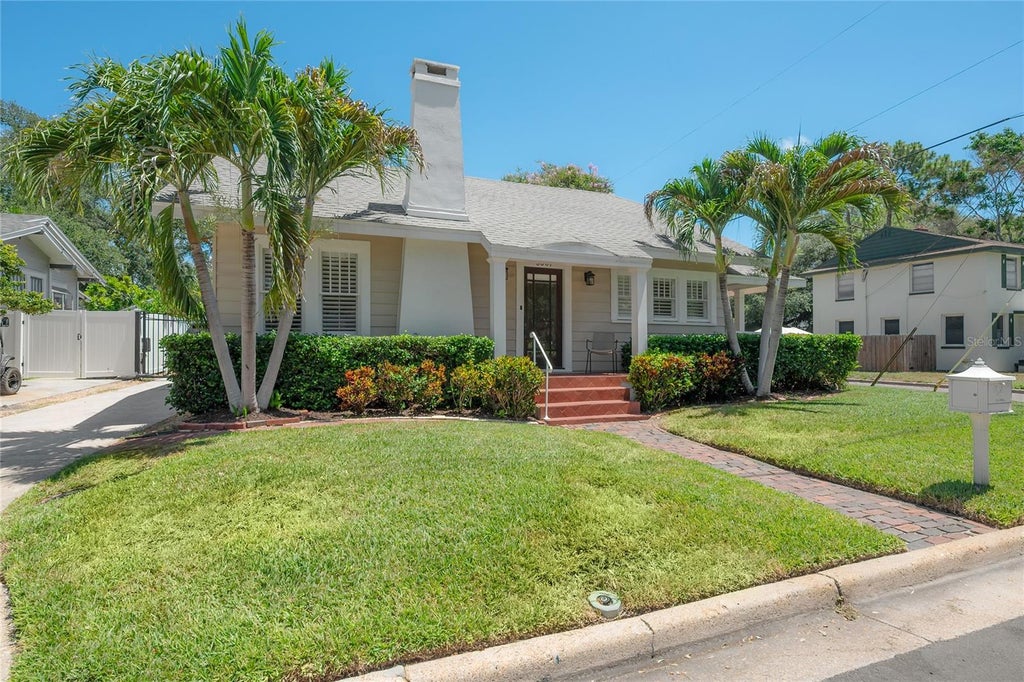 Photo of 3001 W San Jose Street, Tampa, FL 33629 (MLS # TB8523738)