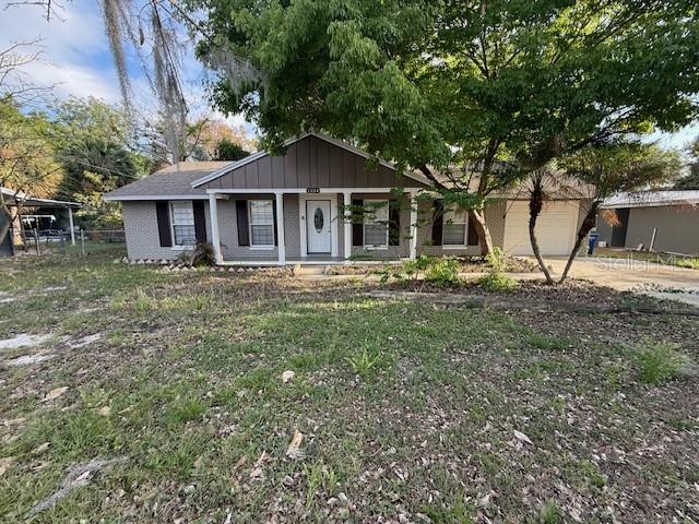 STATELY OAKS - Residential