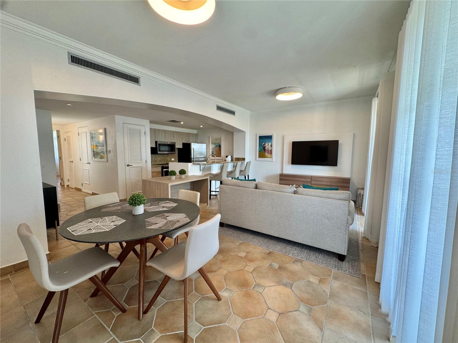 1000 ave El Conquistador APT 5331 5331
