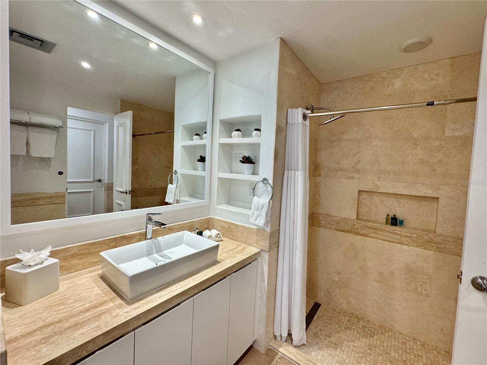 LAS CASITAS VILLAGE - Residential