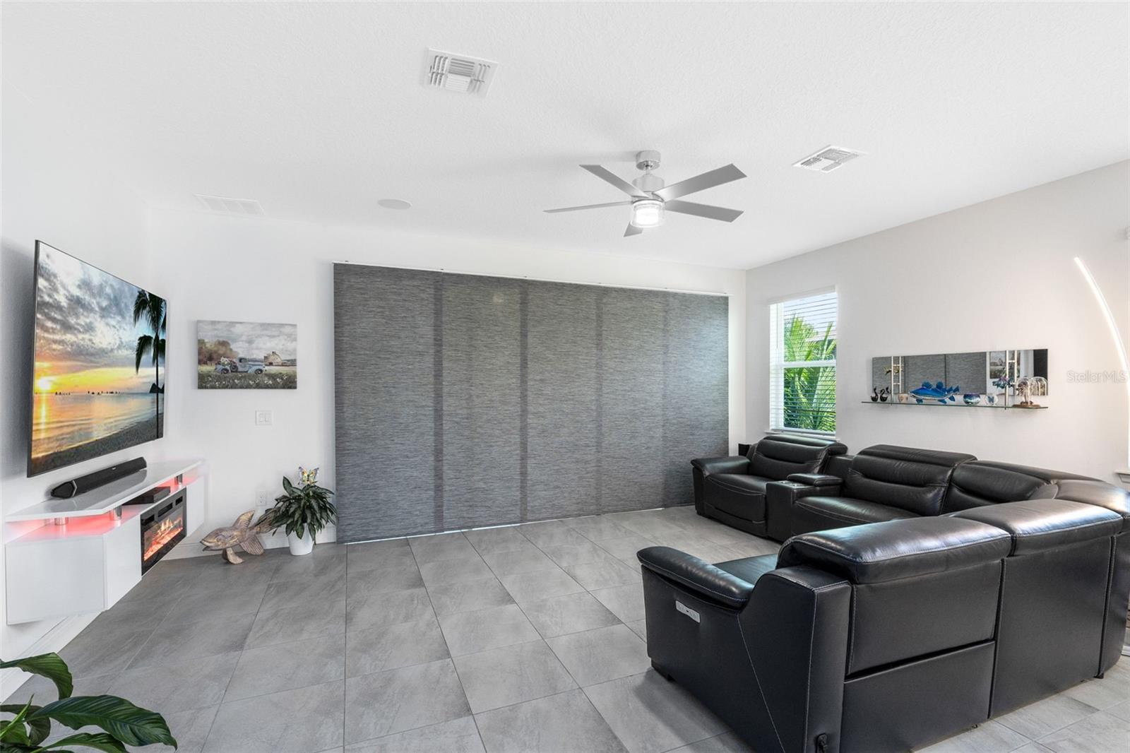 OAKLAND TRLS PH 2 - Residential