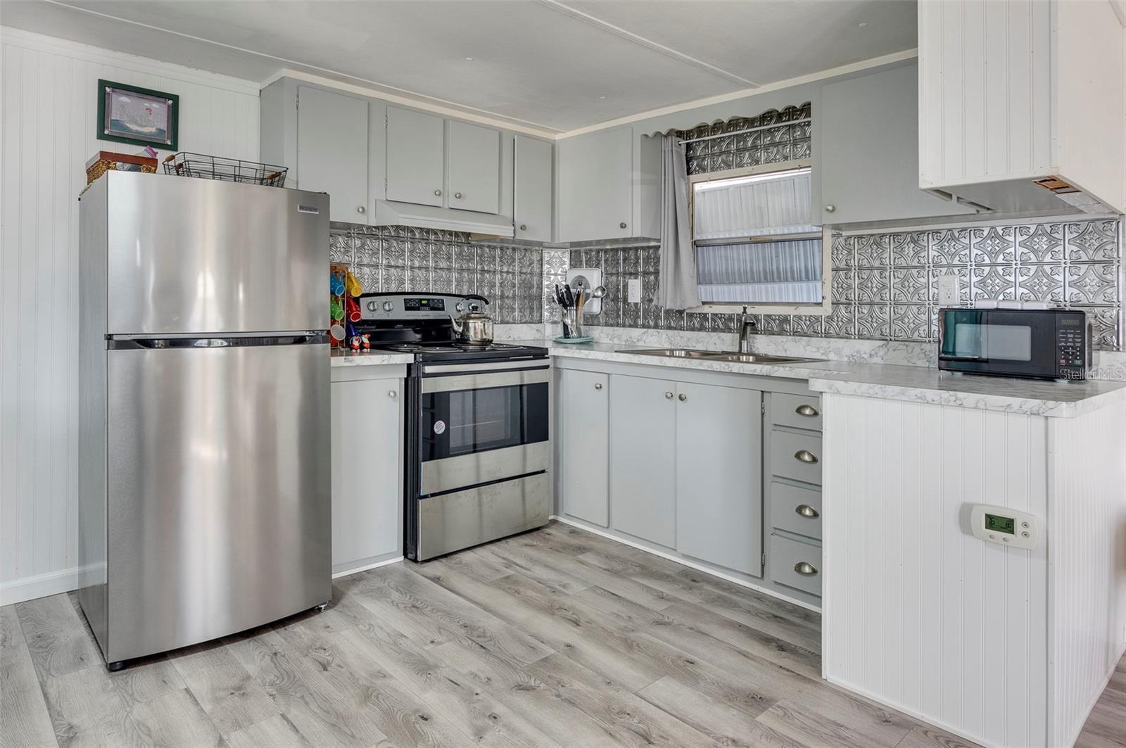 MAGNOLIA MANOR MOBILE HOME PARK UNREC - Residential