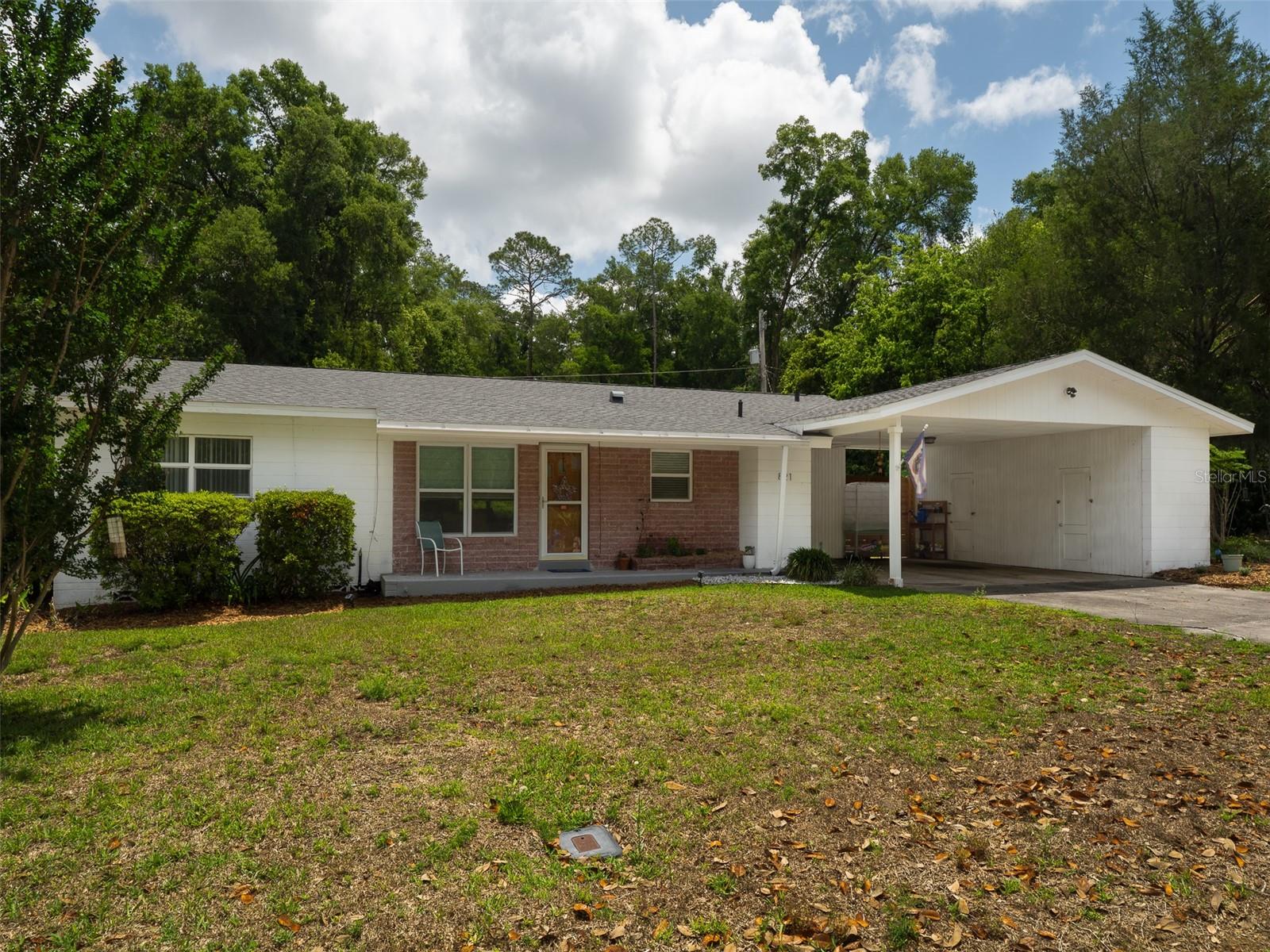 LORRAINE COURT - Residential