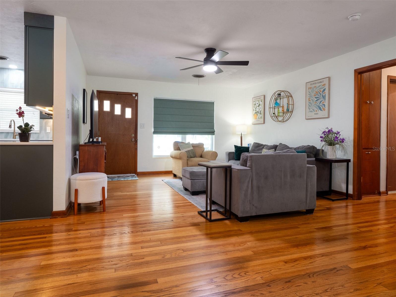 LORRAINE COURT - Residential