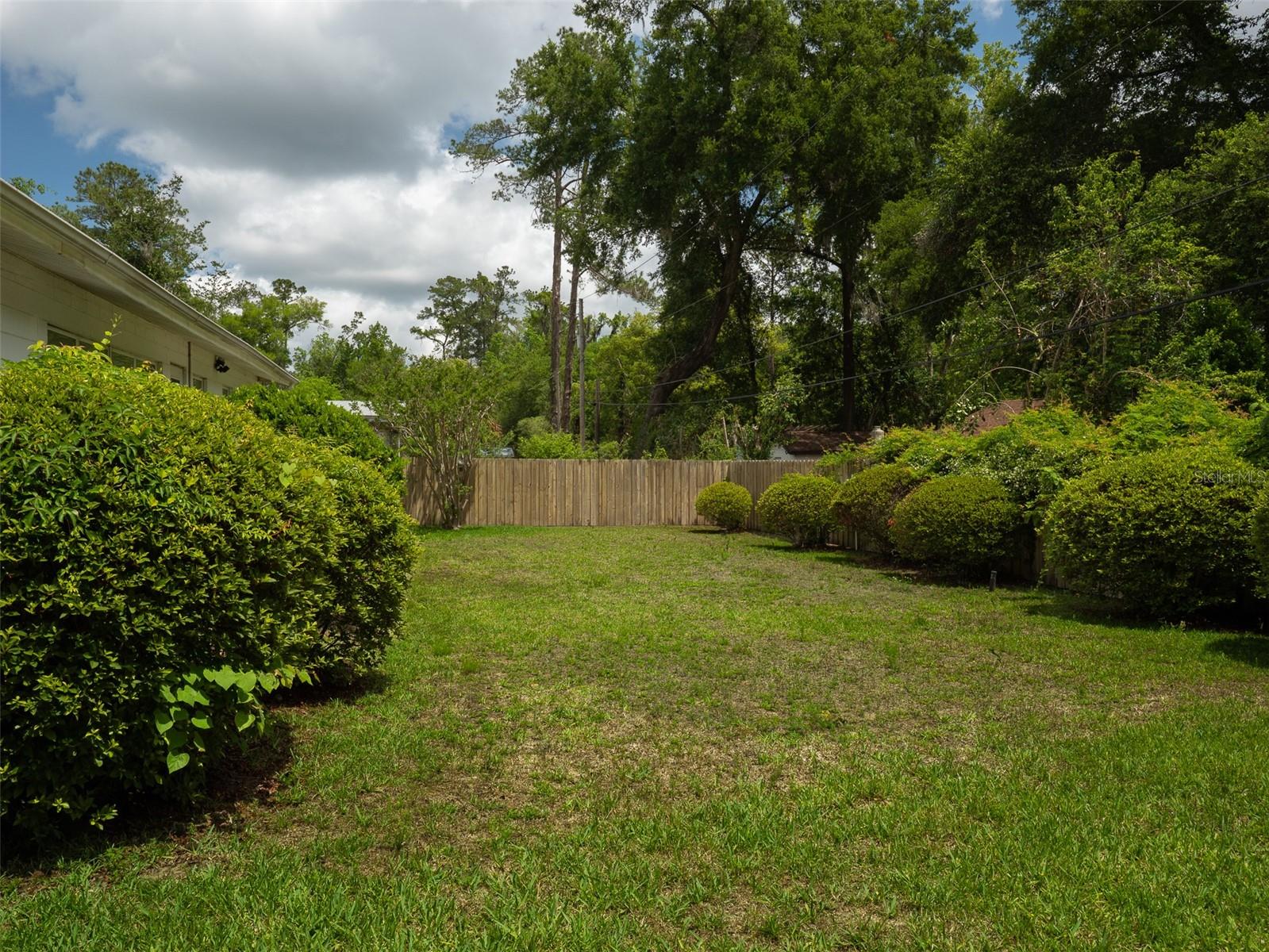 LORRAINE COURT - Residential