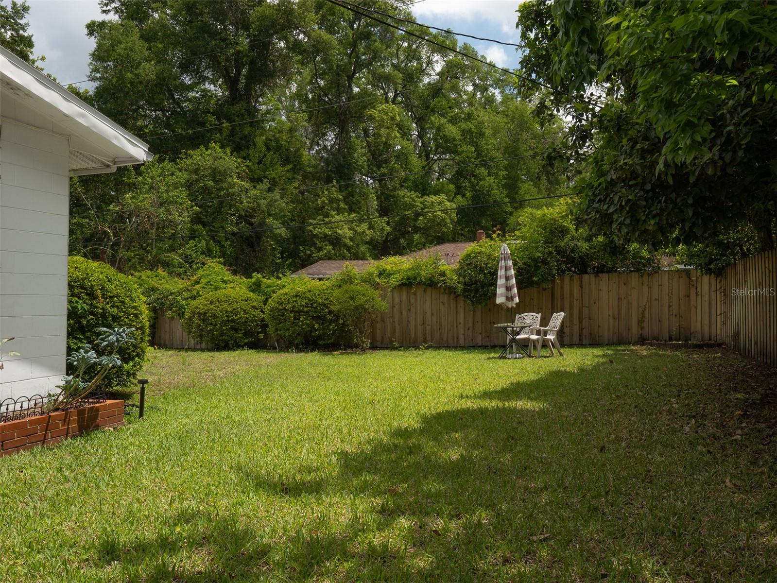 LORRAINE COURT - Residential