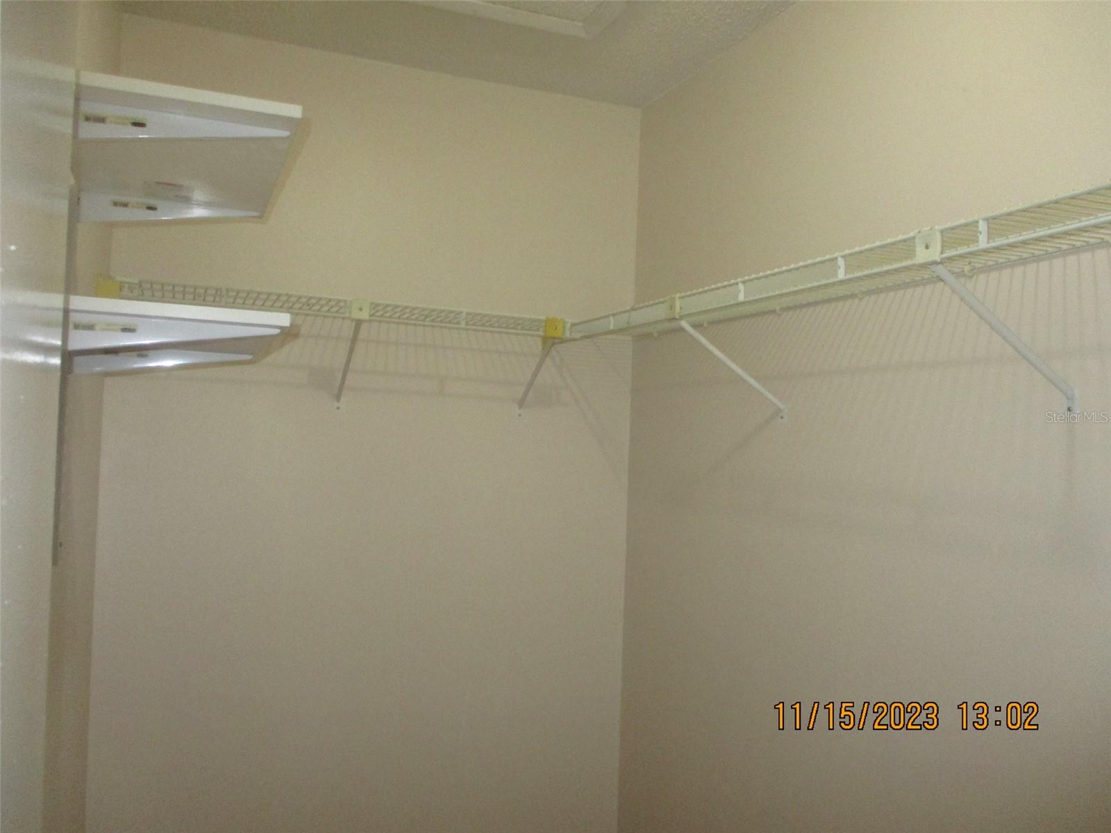 BUENAVENTURA LAKES UNIT 03 - Residential Lease