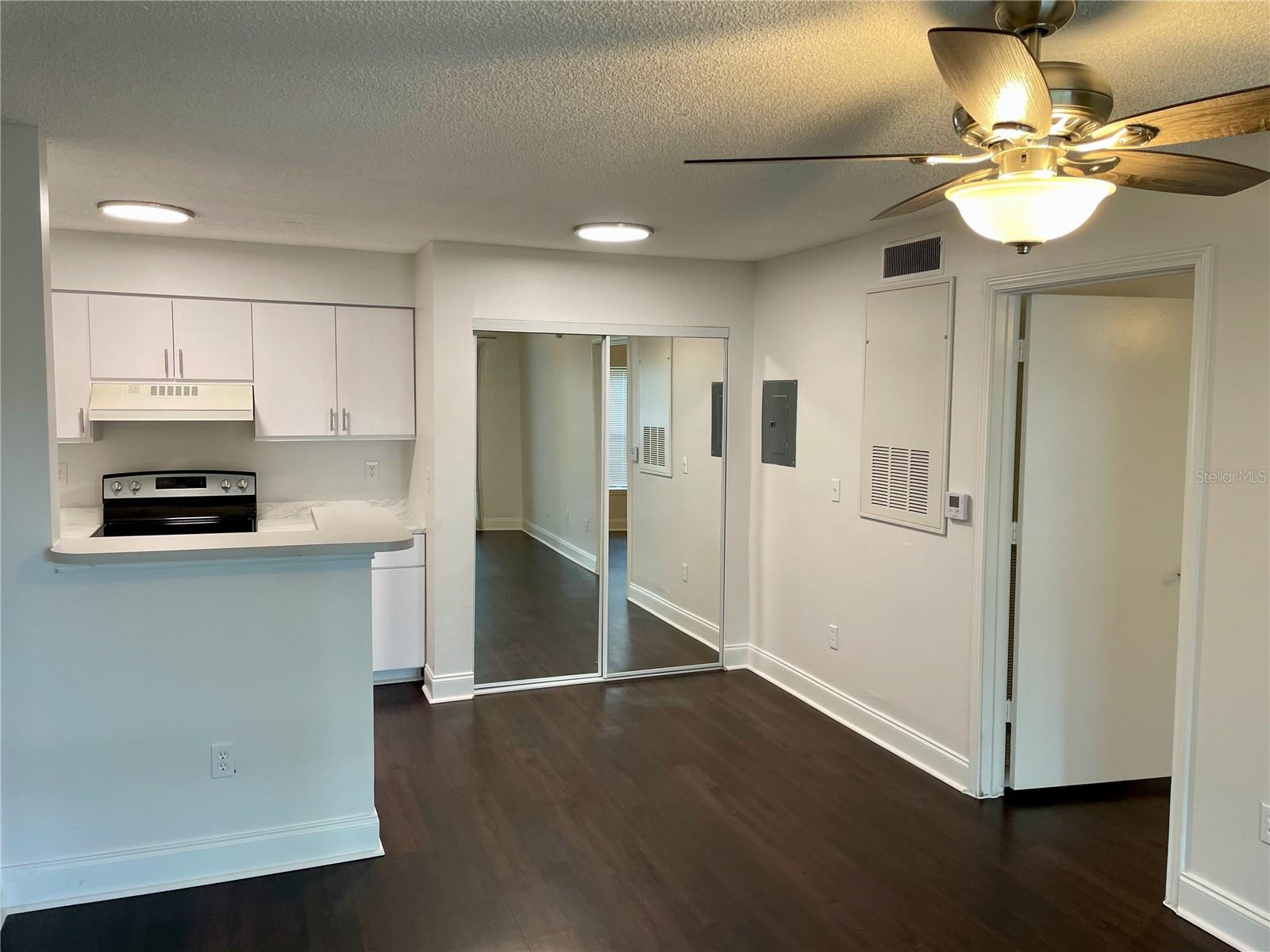 2521 GRASSY POINT DRIVE 101