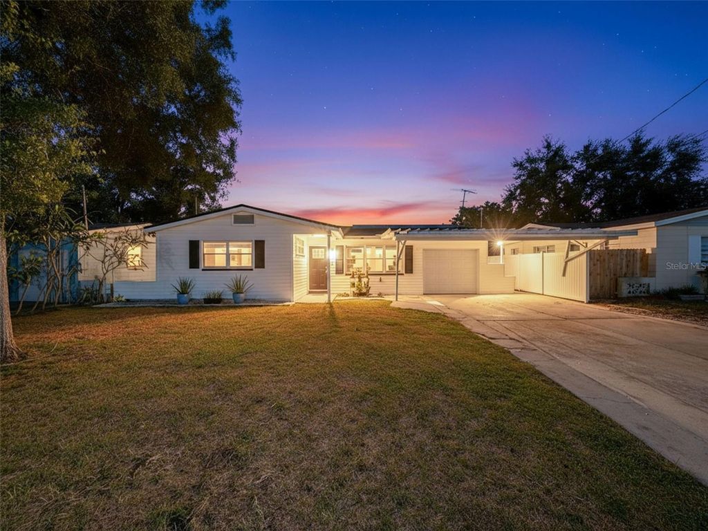 Photo of 217 Evelyn Avenue, Clearwater, FL 33765 (MLS # TB8441427)