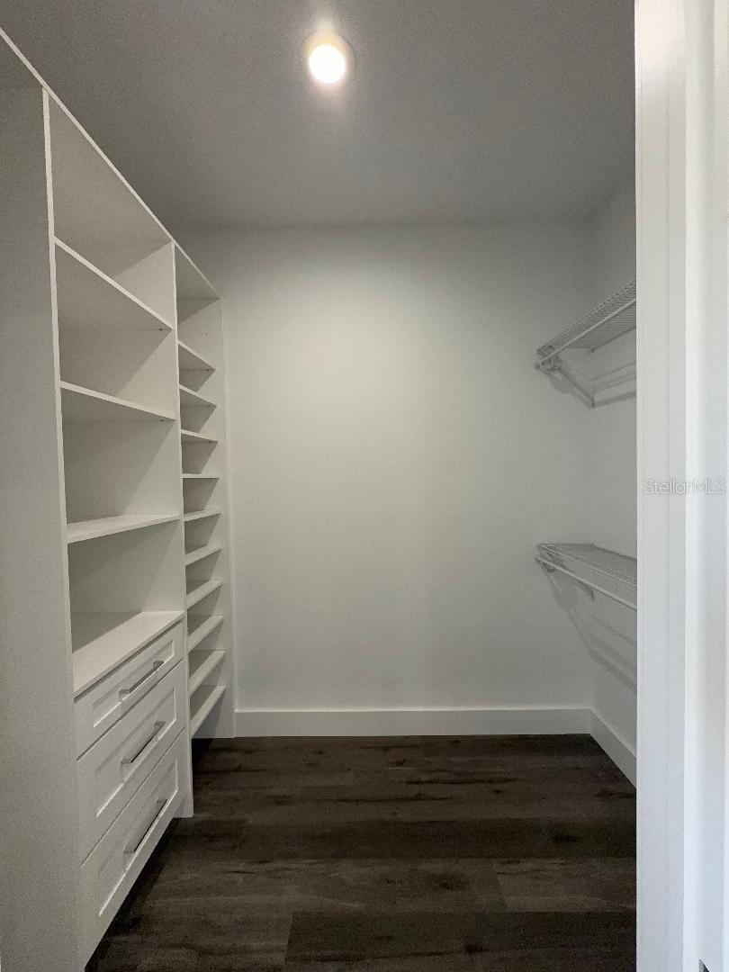 GROVE PARK ESTATES - Residential Lease