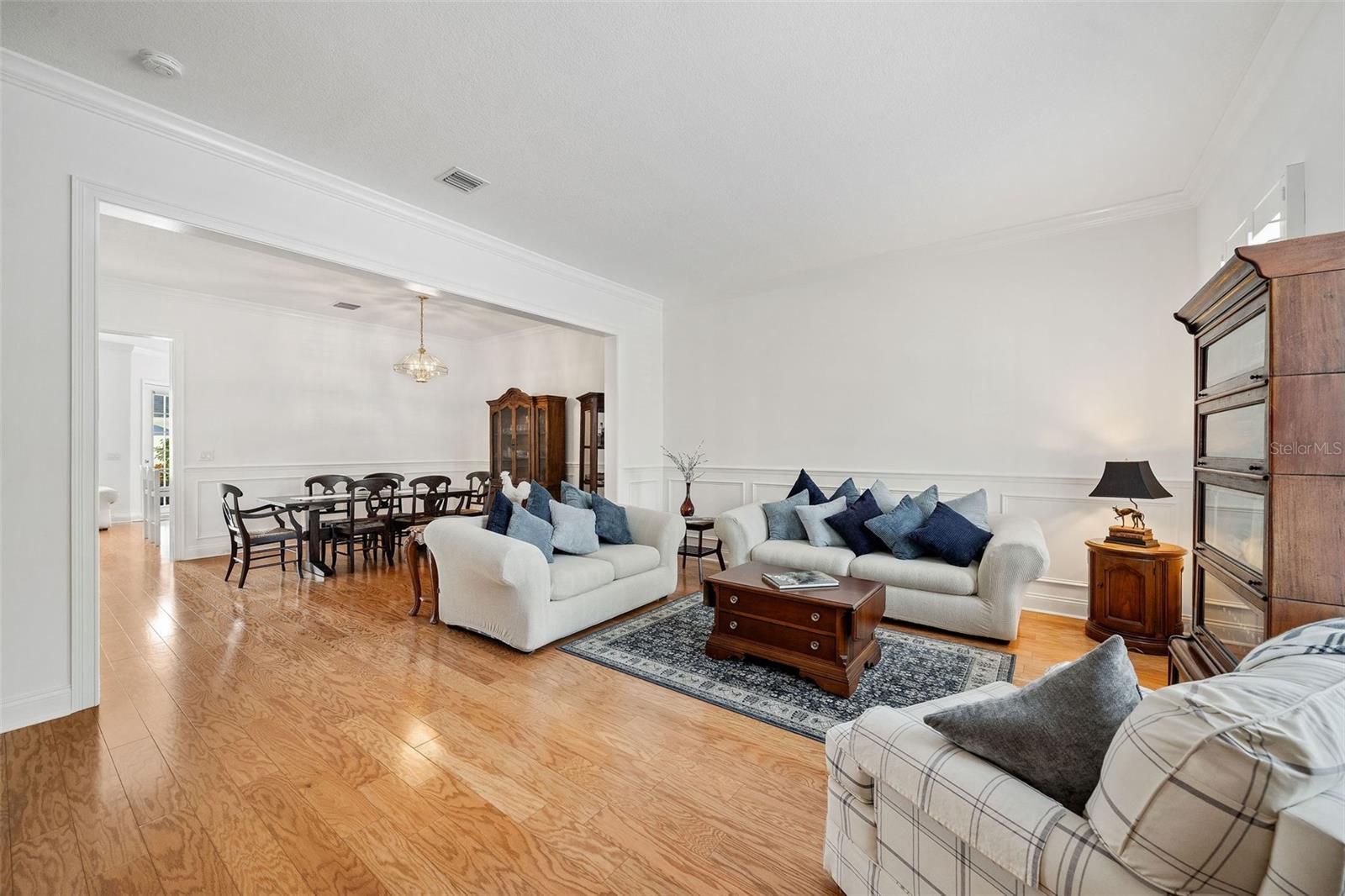 SPRING PARK TOWNHOMES OF SOUTH VILLAGE - Residential