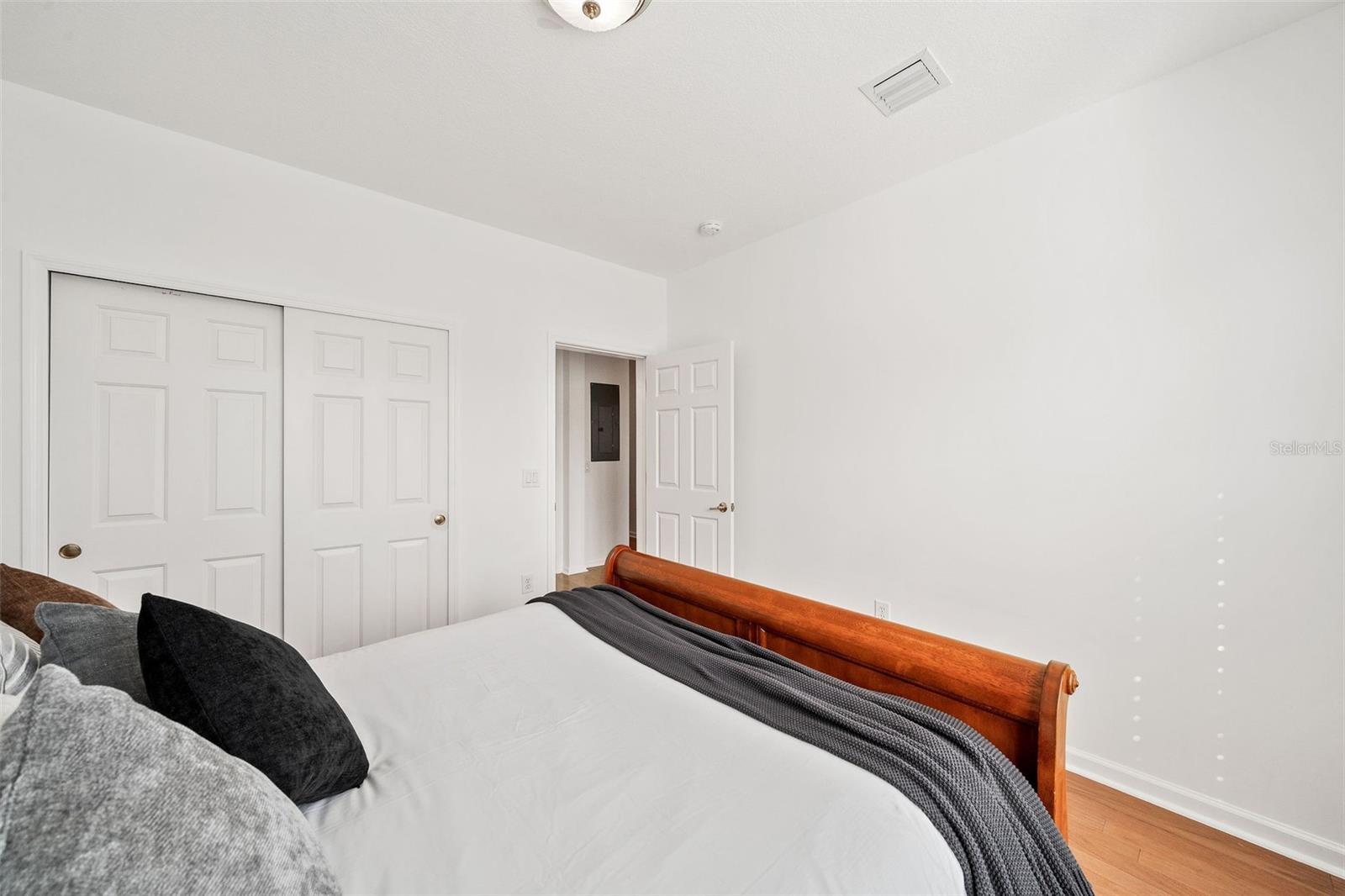 SPRING PARK TOWNHOMES OF SOUTH VILLAGE - Residential