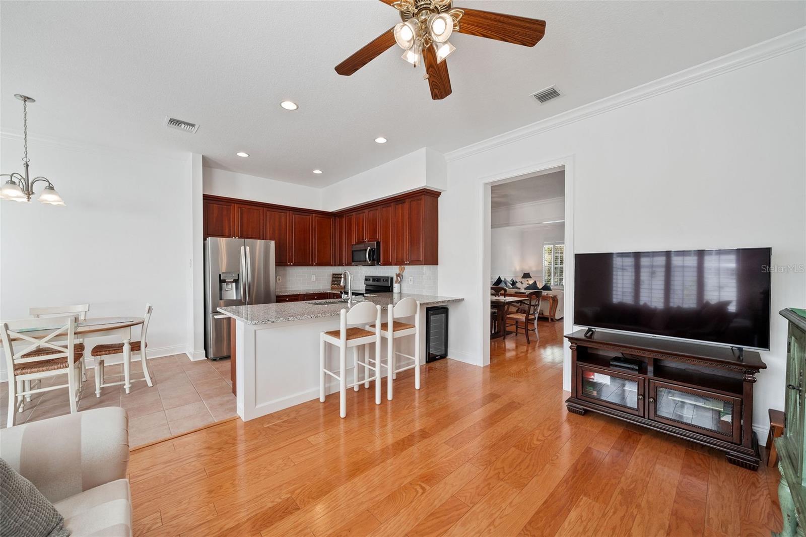 SPRING PARK TOWNHOMES OF SOUTH VILLAGE - Residential